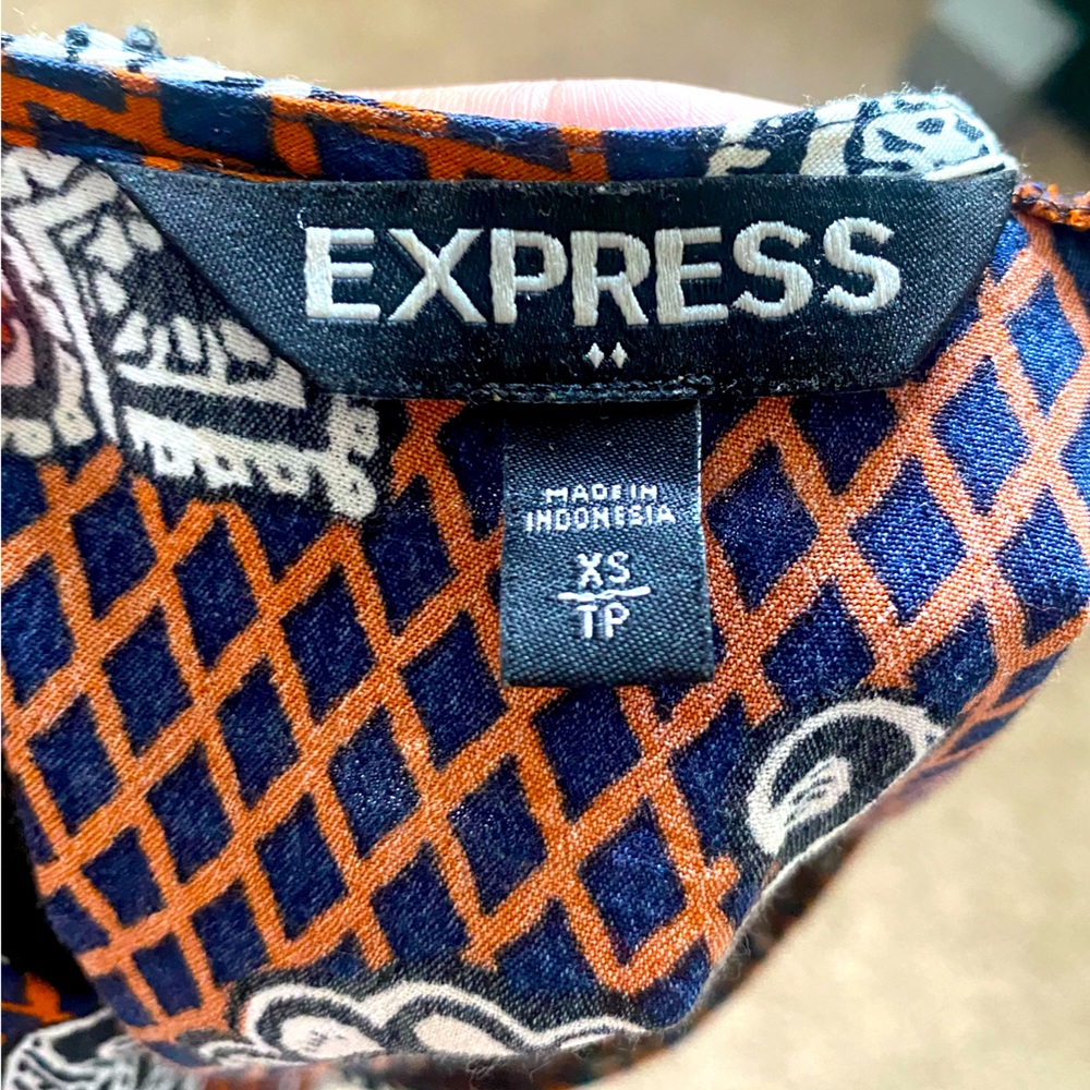 Express Patterned Shift Dress - Picture 3 of 3